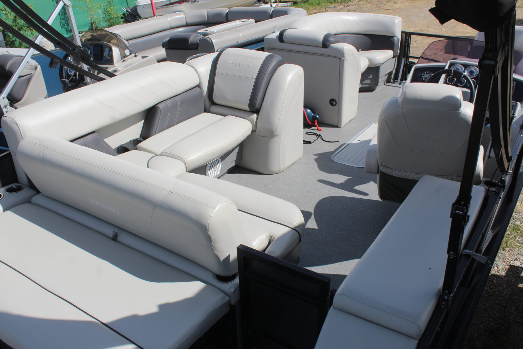 Boat seat shampoo